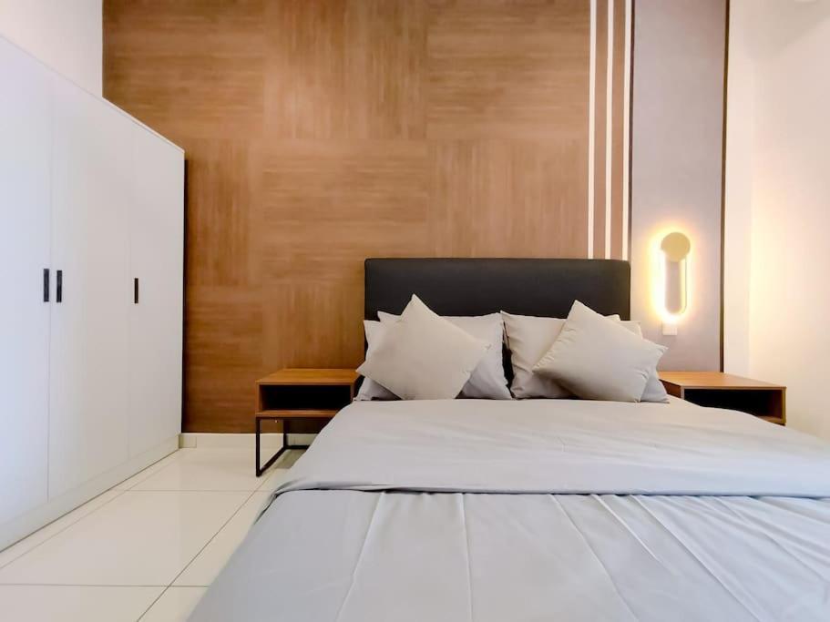 Kenwingston Platz Signature By Manhattan Group * Kuala Lumpur