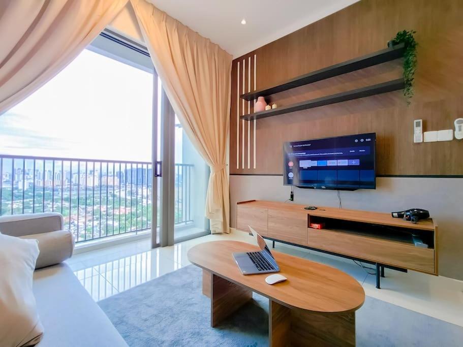 Kenwingston Platz Signature By Manhattan Group