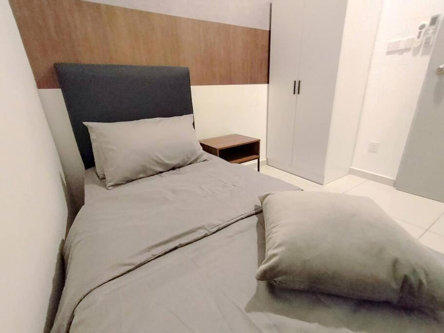 Kenwingston Platz Signature By Manhattan Group * Kuala Lumpur